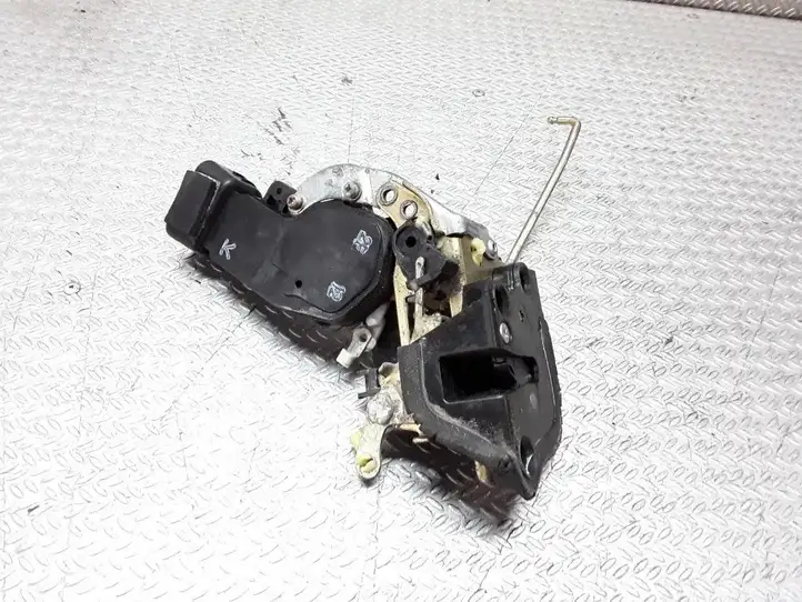 Suzuki Grand Vitara (1998 - 2005)   Замок задней двери