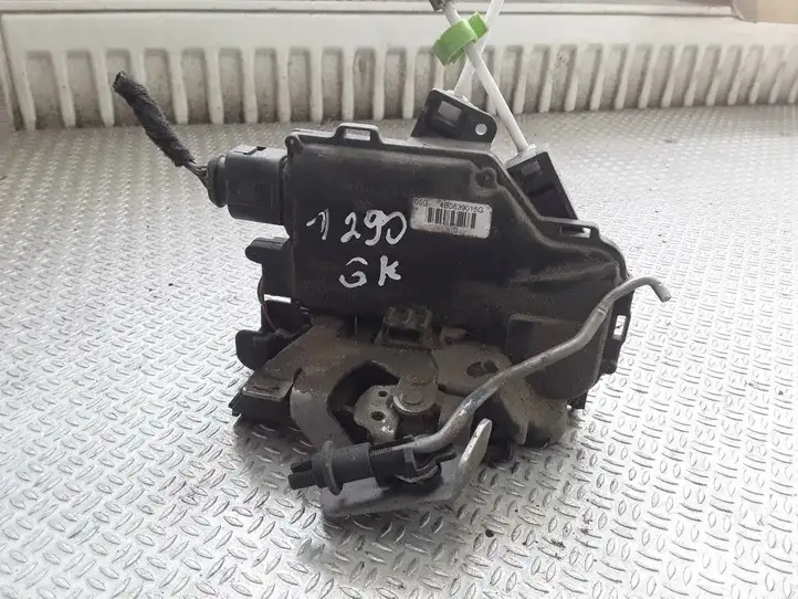 Audi A6 S6 C5 4B (2001 - 2004) 4B0839015G Замок задней двери — фото 1