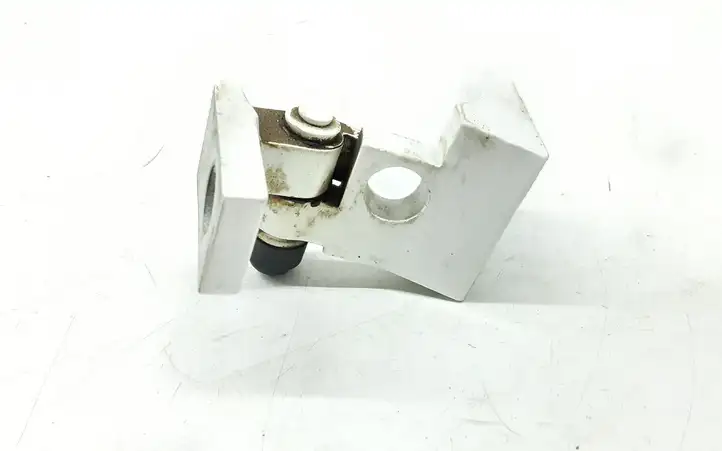 Audi Q7 4L (2009 - 2015) Верхняя петля задней двери — фото 1