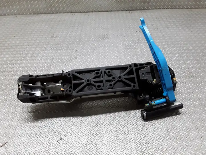 Toyota Yaris (2014 - 2019) 692040D09000 Наружная ручка задней двери — фото 3