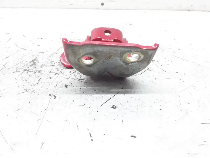 Hyundai Getz (2005 - 2011)   Верхняя петля задней двери