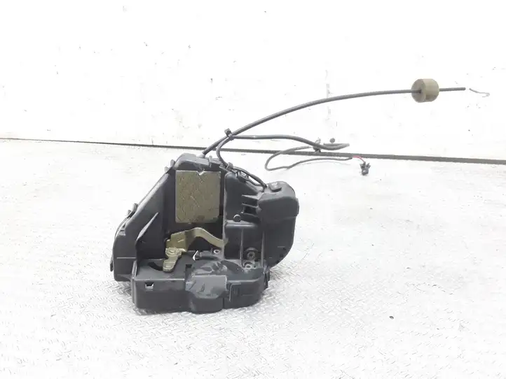 Mercedes-Benz E W211 (2002 - 2009)   Замок задней двери