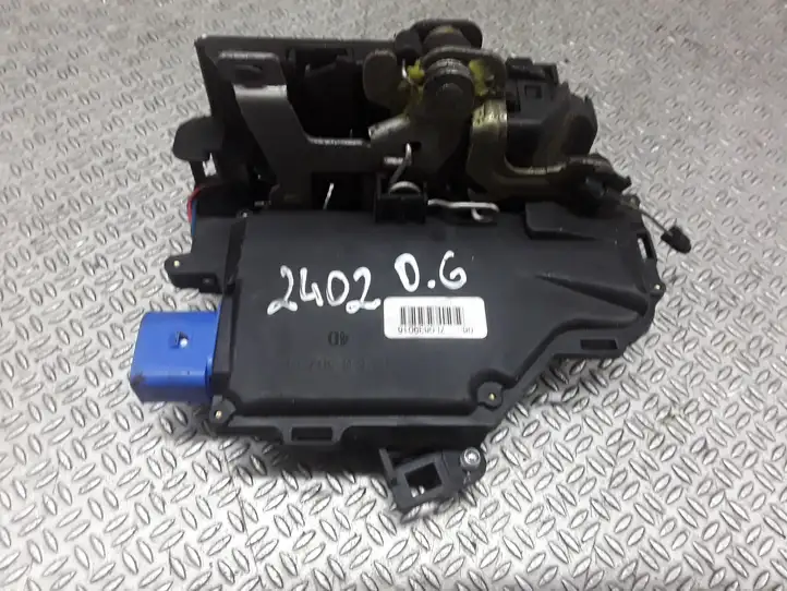 Volkswagen Touran I (2003 - 2010) 7L0839016 Замок задней двери — фото 1