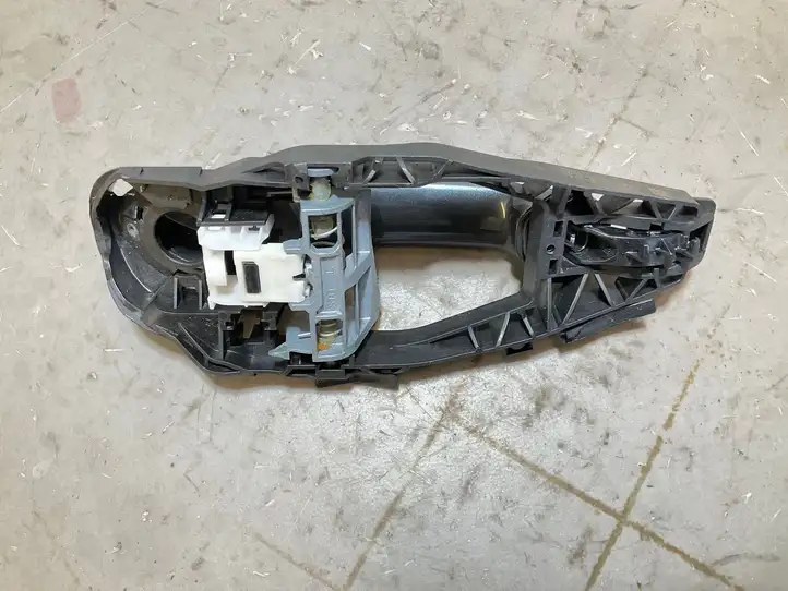 BMW 3 G20 G21 (2019 - ) 9881777 Наружная ручка задней двери — фото 3