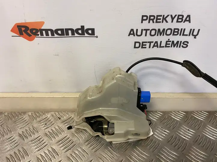 Volkswagen Golf Plus (2004 - 2008)   Замок задней двери