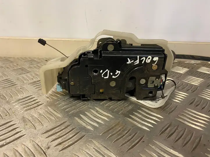 Volkswagen Golf Plus (2004 - 2008)   Замок задней двери