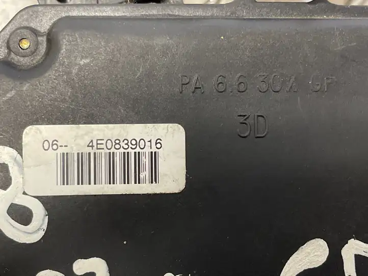 Audi A8 S8 D3 4E (2002 - 2005) 4E0839016 Замок задней двери — фото 3