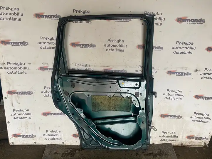 Ford Focus C-MAX (2003 - 2010) Задняя дверь — фото 3
