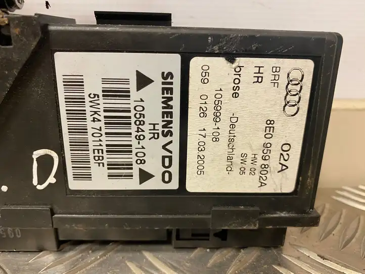 Audi A4 S4 B7 8E 8H (2004 - 2009) 8E0959802A Стеклоподъемник задней двери — фото 4