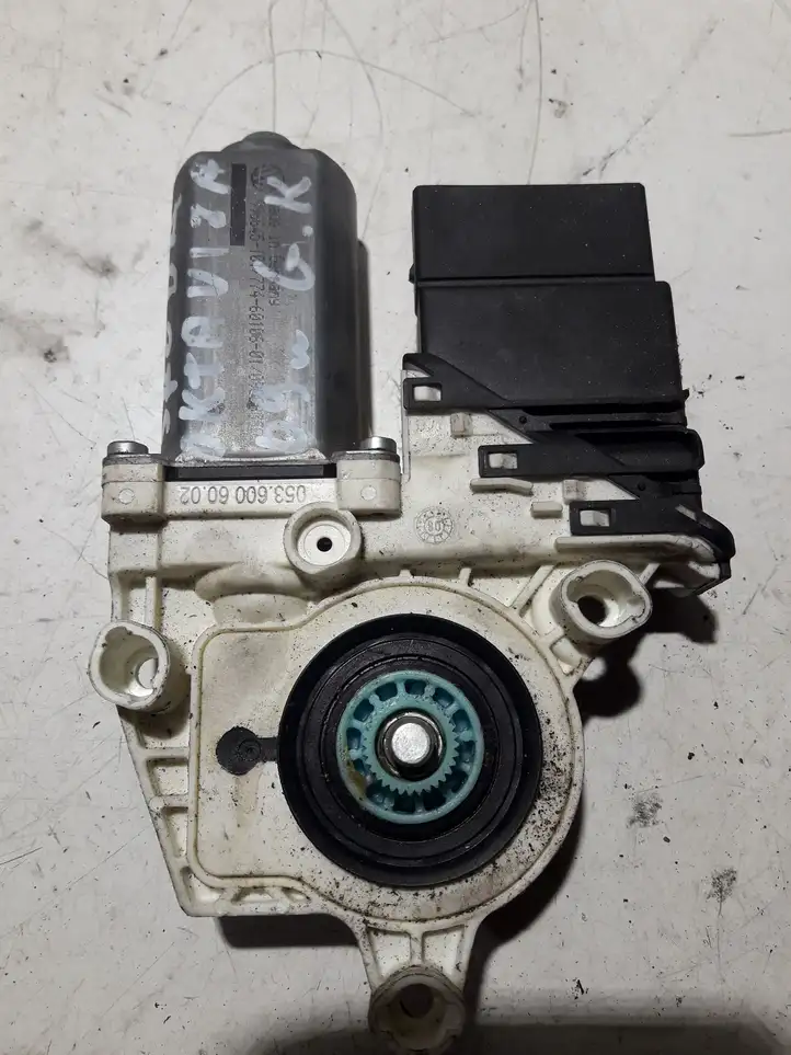 Skoda Octavia Mk2 (1Z) (2004 - 2013) 0536006002 Стеклоподъемник задней двери — фото 1