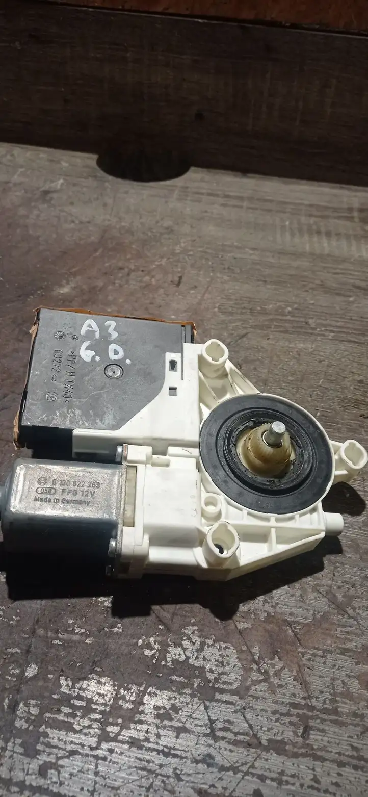 Audi A3/S3 8P (2004 - 2008) 0130822263 Стеклоподъемник задней двери — фото 1