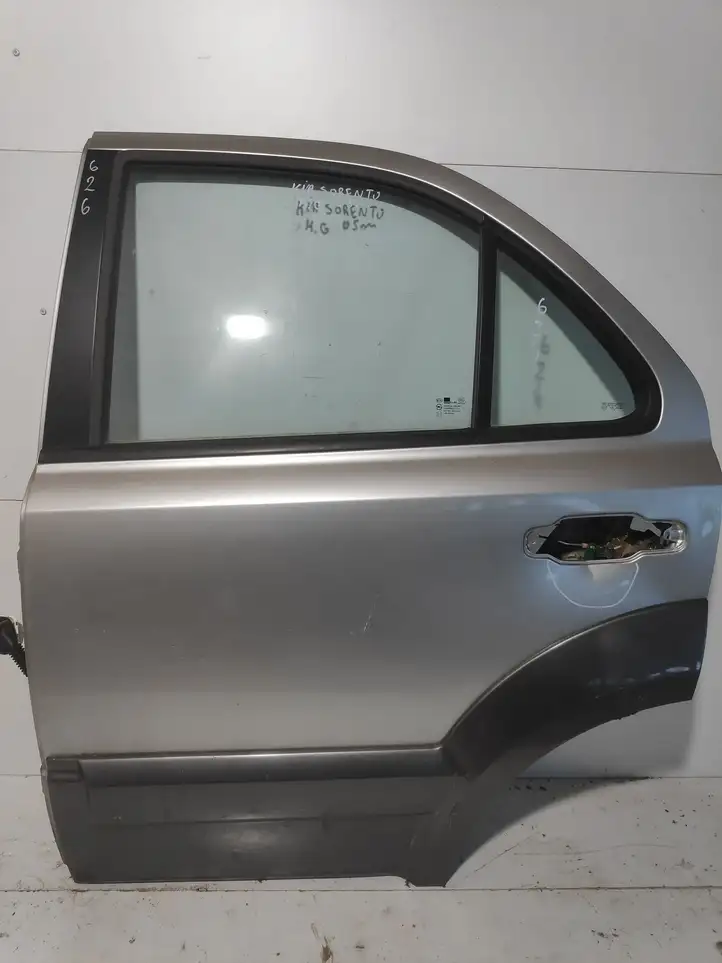 Kia Sorento (2002 - 2006)   Задняя дверь