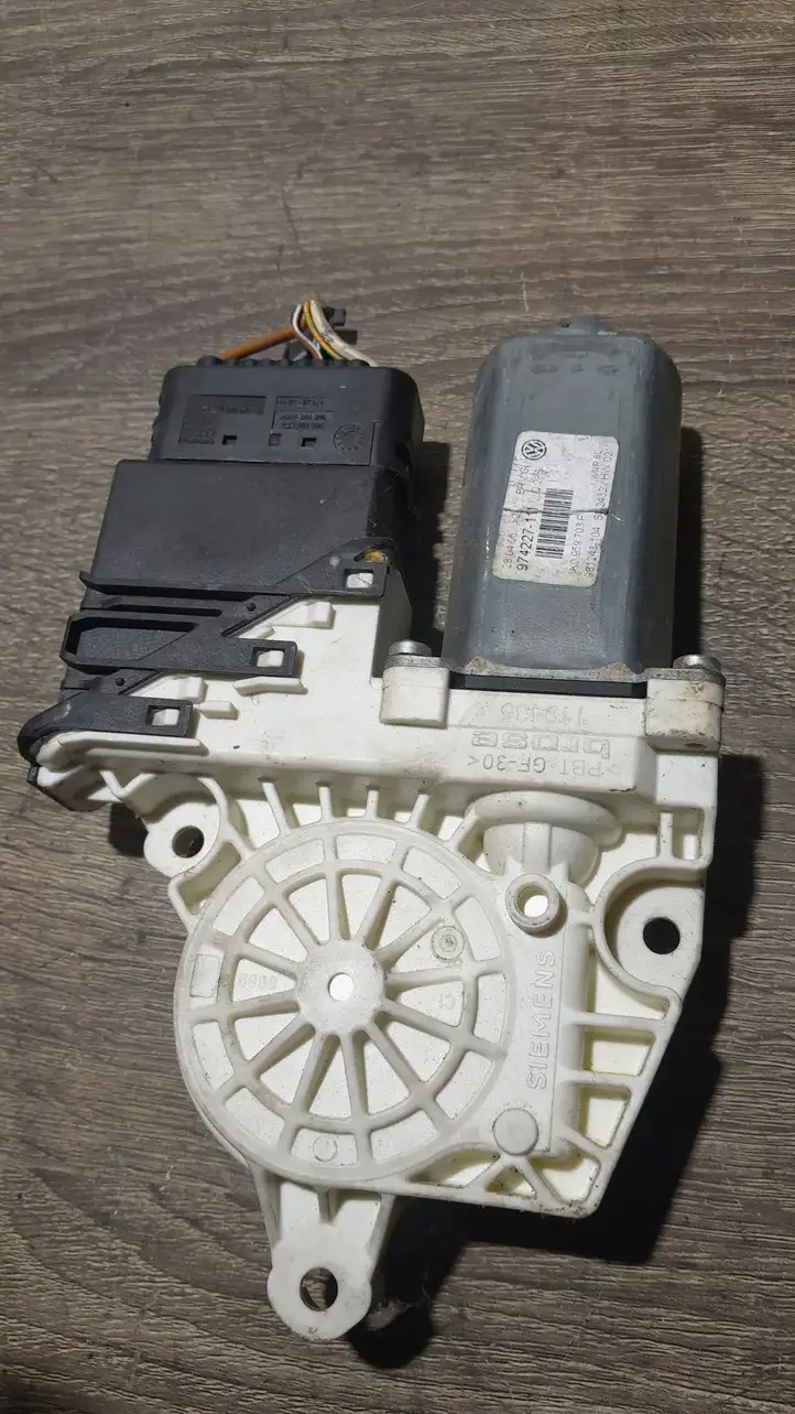 Volkswagen PASSAT B6 (2005 - 2010) 974227111 Стеклоподъемник задней двери — фото 1