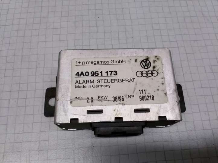 4A0951173 Audi A6 S6 C4 4A Signalizacijos valdymo blokas