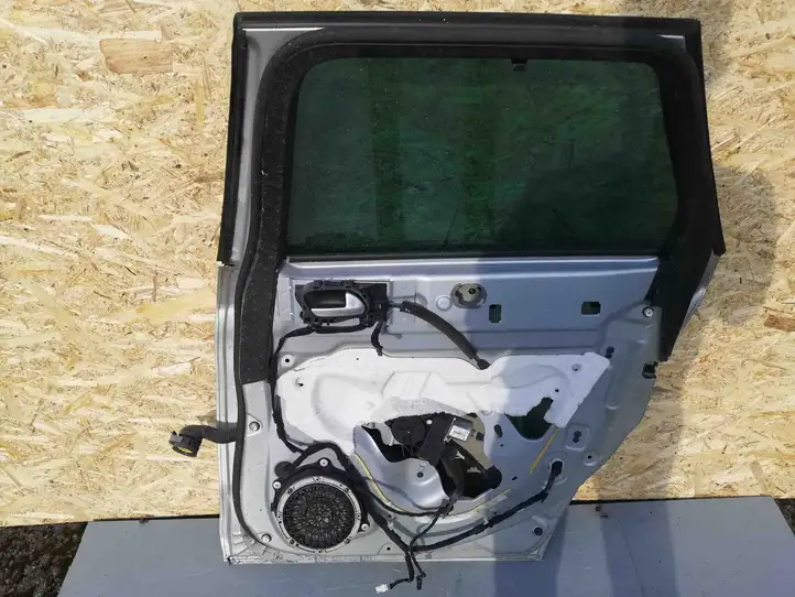 Citroen C5 (2004 - 2008)   Задняя дверь