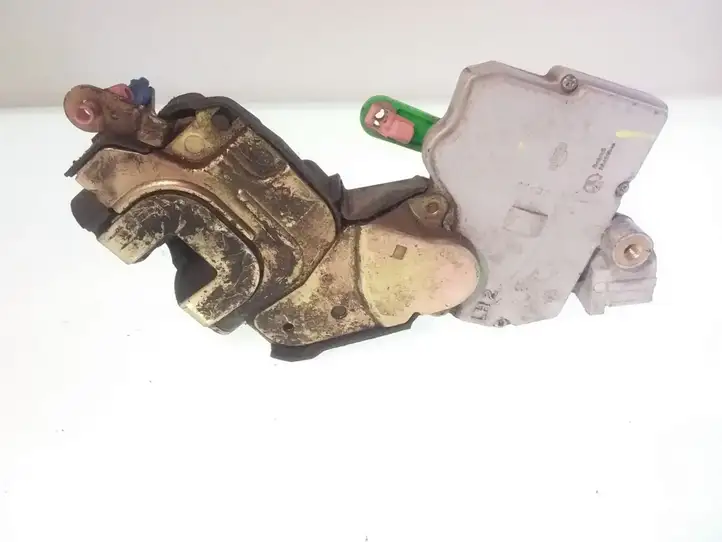 Nissan Almera N16 (2000 - 2010) Замок задней двери — фото 3