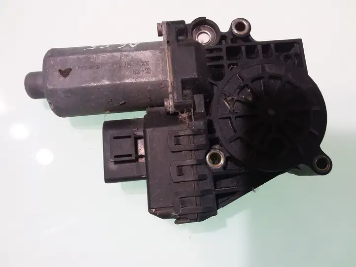 Audi A6 S6 C5 4B (1997 - 2001) 0130821785 Стеклоподъемник задней двери — фото 1