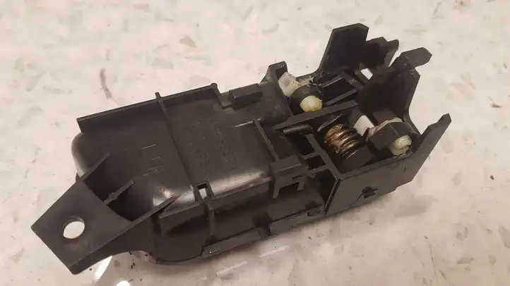 Mitsubishi Pajero (1999 - 2003)  MR432271 Внутренняя ручка