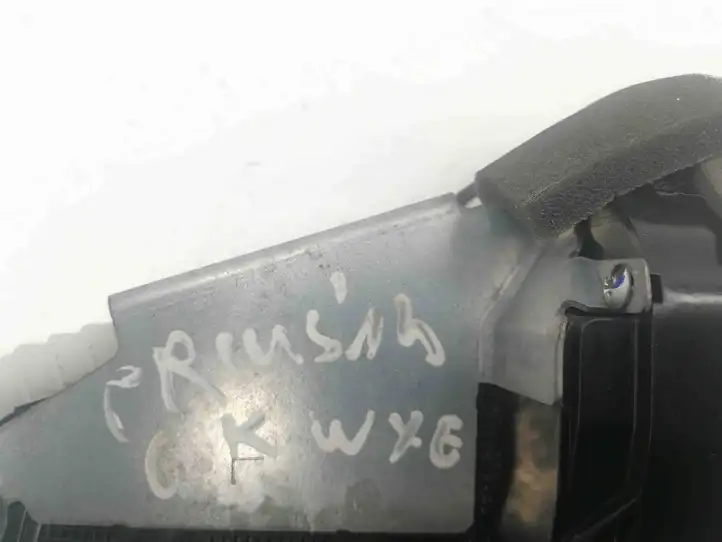 Toyota Prius (XW30) (2009 - 2015) Замок задней двери — фото 2