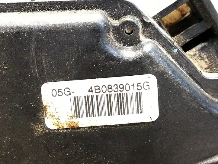 Audi A6 S6 C5 4B (1997 - 2001) 4B0839015G Замок задней двери — фото 5
