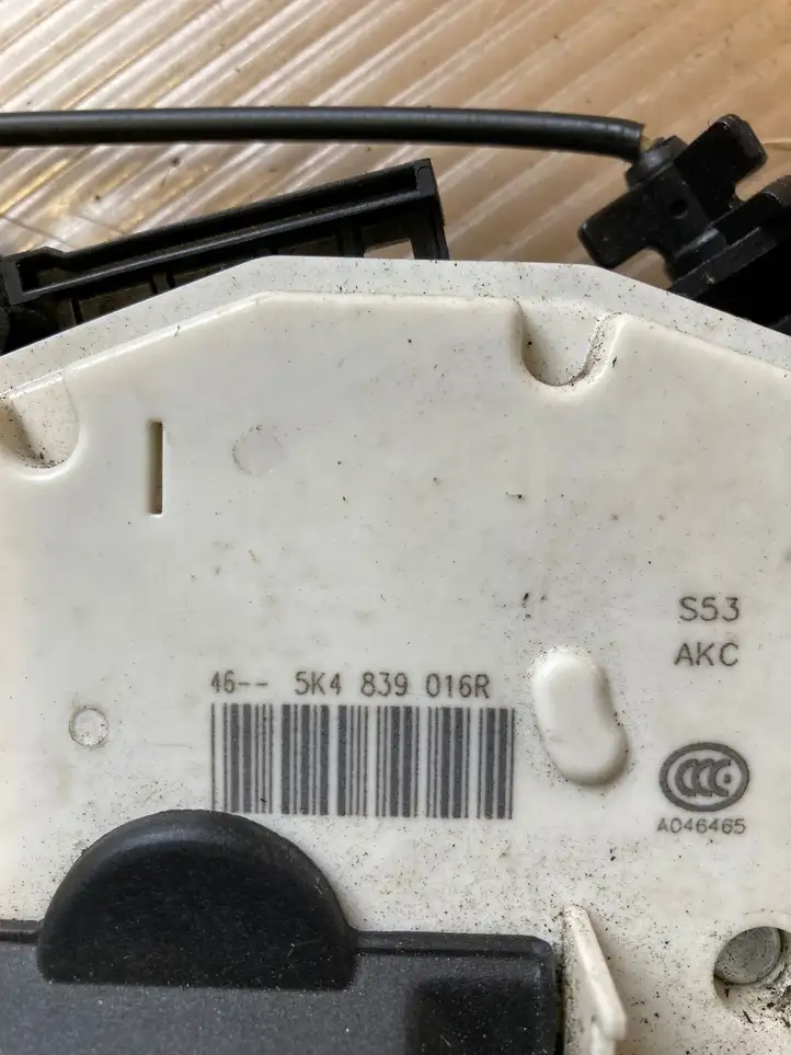 Seat Leon (5F) (2012 - 2019) 5K4839016R Замок задней двери — фото 2