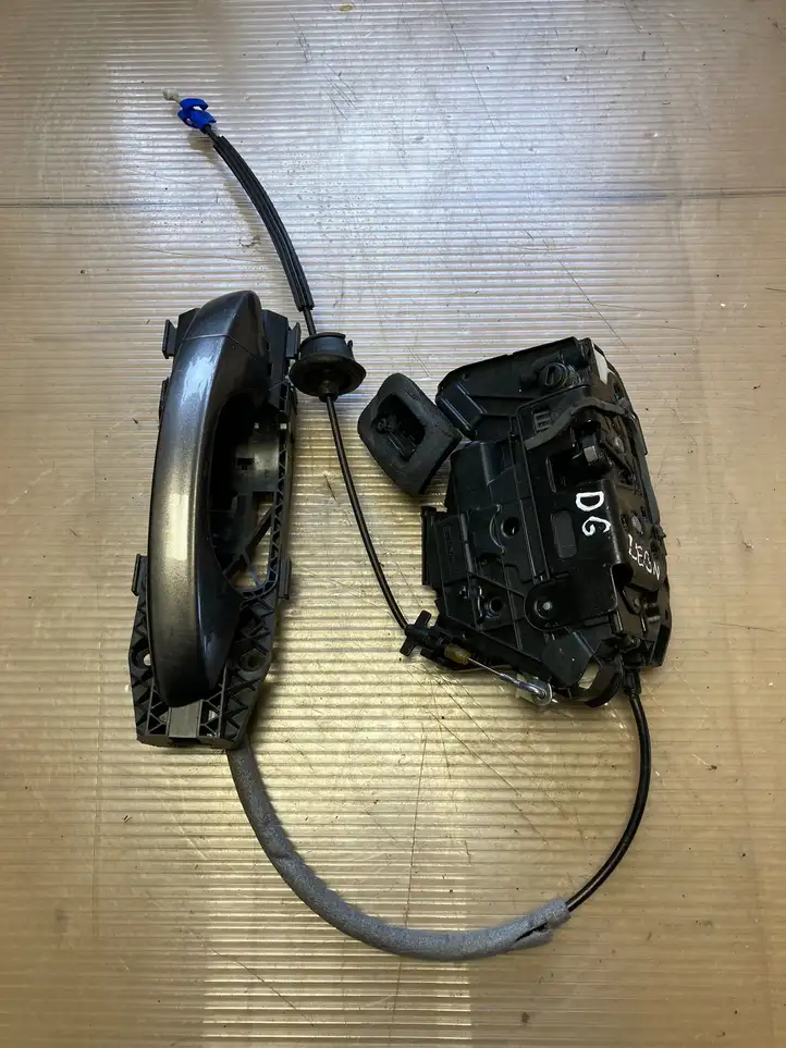 Seat Leon (5F) (2012 - 2019) 5K4839016R Замок задней двери — фото 3