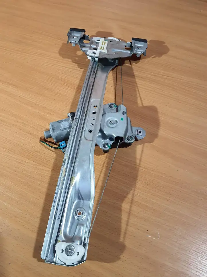 Chevrolet Cruze (2009 - 2012)   Передний комплект электрического механизма для подъема окна