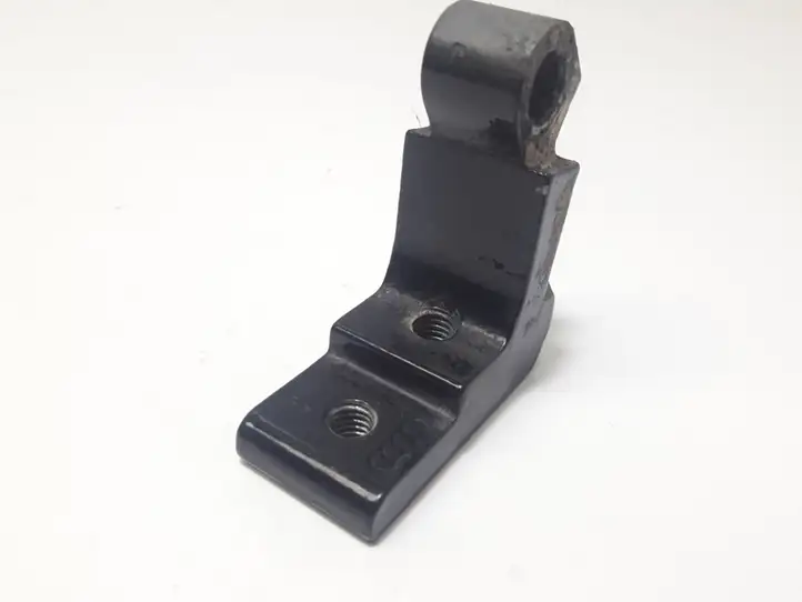 Audi A8 (2005 - 2007)   Верхняя петля задней двери