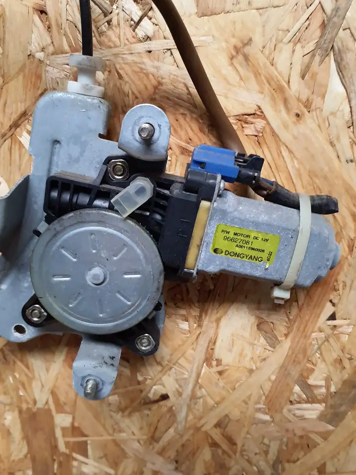 Chevrolet Captiva (2006 - 2011)  96627081 Передний комплект электрического механизма для подъема окна