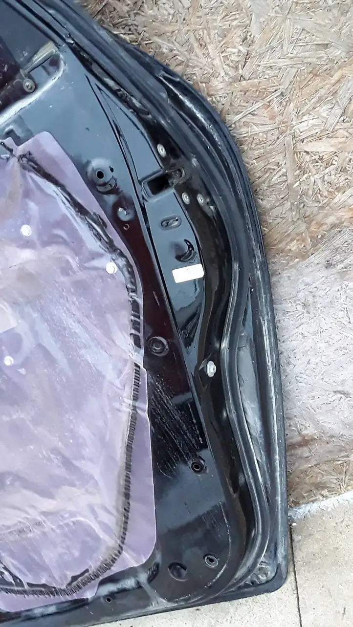 Toyota Avensis Verso (2001 - 2004) Замок задней двери — фото 1