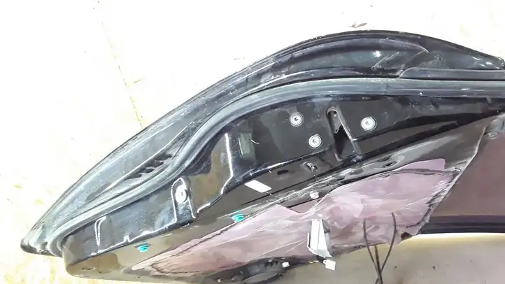 Toyota Avensis Verso (2001 - 2004) Замок задней двери — фото 1