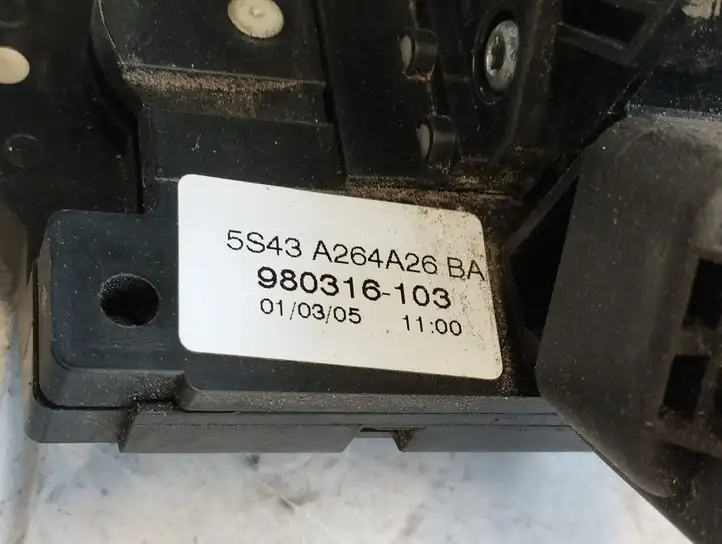 Ford Focus (2005 - 2008) 5S43A264A26BA Замок задней двери — фото 2