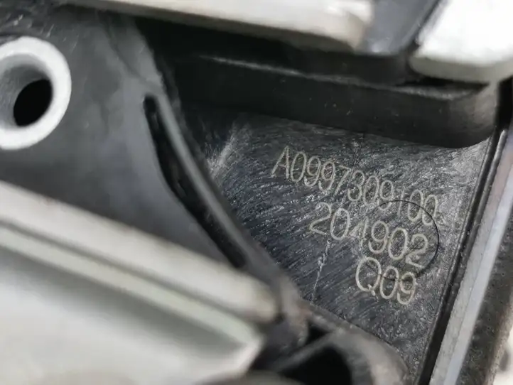 Mercedes-Benz EQC (2018 - ) A2220064099 Замок задней двери — фото 5