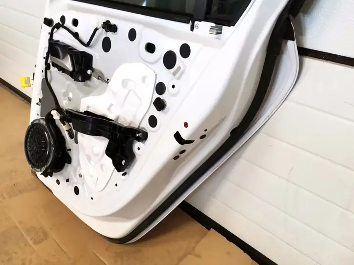 Peugeot 208 (2019 - ) Задняя дверь — фото 4