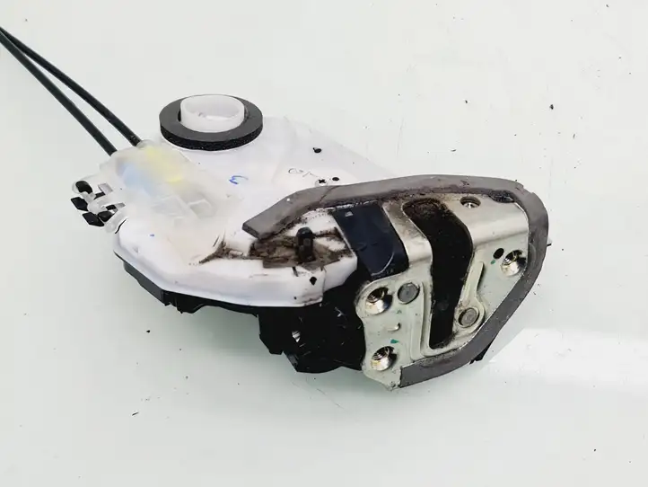 Toyota Aygo AB40 (2014 - 2018) Замок задней двери — фото 3