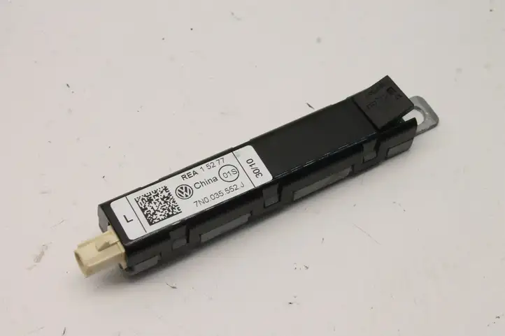 Volkswagen Sharan (2010 - 2015) 7N0035552J Усилитель антенны — фото 3