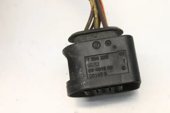 BMW 5 F10 F11 (2009 - 2016)  7505225 Другой проводник