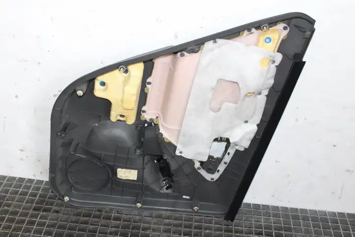 Toyota Prius (XW30) (2009 - 2015) Обшивка задней двери — фото 5