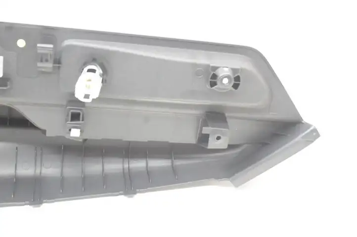 Volkswagen Scirocco (2008 - 2014)  1K8867762B Боковая отделка (задняя)