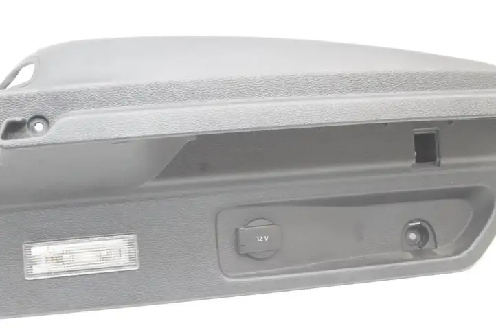 Volkswagen Scirocco (2008 - 2014)  1K8867762B Боковая отделка (задняя)