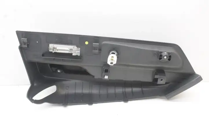 Volkswagen Scirocco (2008 - 2014)  1K8867762B Боковая отделка (задняя)