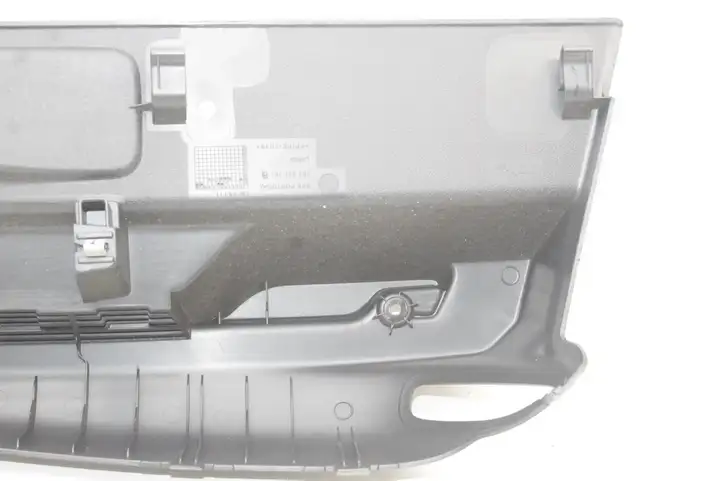 Volkswagen Scirocco (2008 - 2014)  1K8867761B Боковая отделка (задняя)