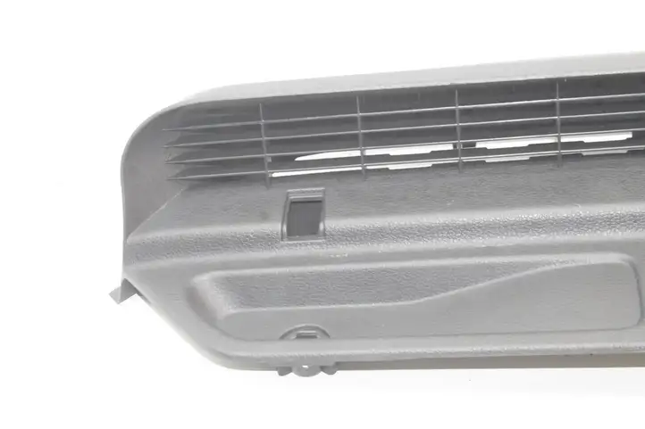 Volkswagen Scirocco (2008 - 2014)  1K8867761B Боковая отделка (задняя)