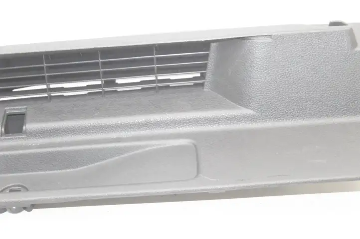 Volkswagen Scirocco (2008 - 2014)  1K8867761B Боковая отделка (задняя)