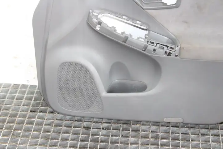 Toyota Prius (XW30) (2009 - 2015) Обшивка передней двери — фото 4