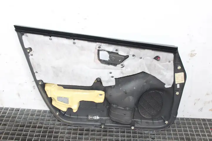 Toyota Prius (XW30) (2009 - 2015) Обшивка передней двери — фото 6