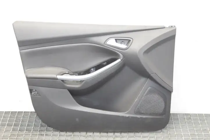 Ford Focus (2011 - 2015) Обшивка передней двери — фото 1