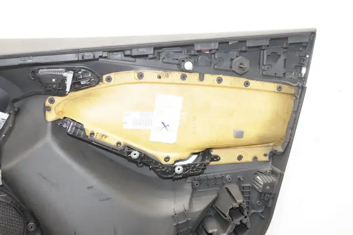 Ford Focus (2011 - 2015) Обшивка передней двери — фото 2