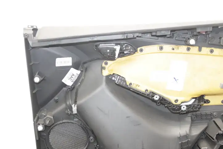 Ford Focus (2011 - 2015) Обшивка передней двери — фото 15