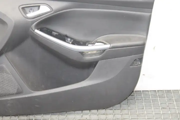 Ford Focus (2011 - 2015) Обшивка передней двери — фото 8
